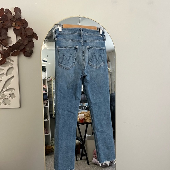 MOTHER Mid Rise Dazzle Ankle Fray in Riding the Cliffside Blue Jeans - Picture 3 of 12